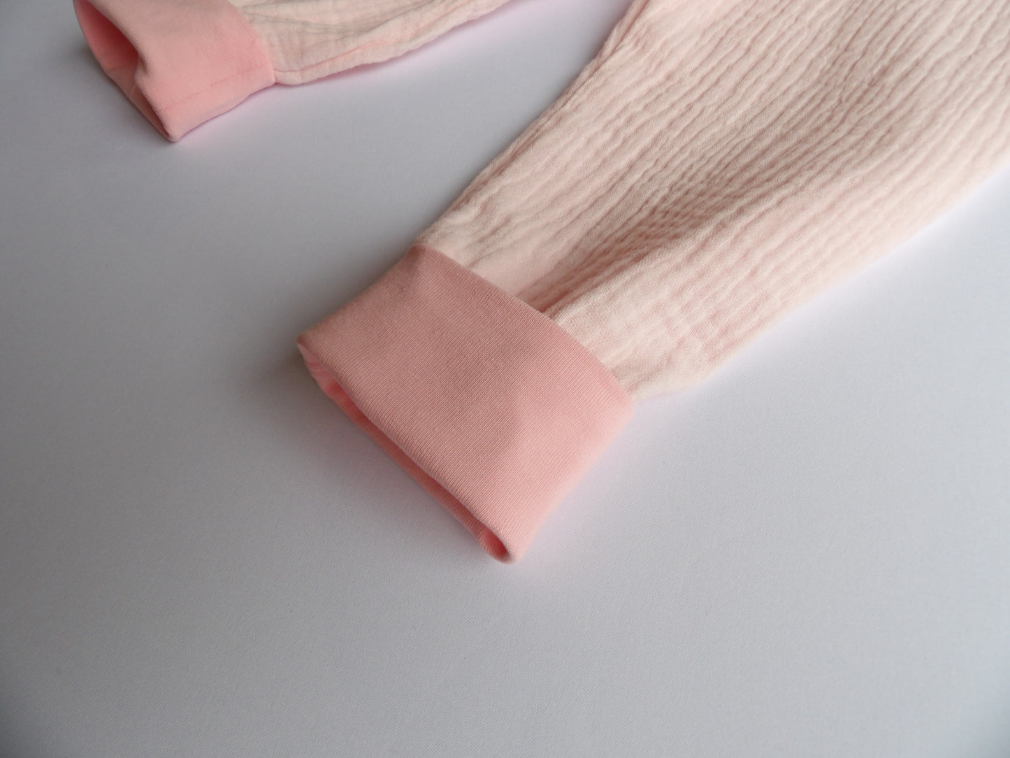 Storlek 68, Dreamy Petals - Handgjort babyset, OEKO-TEX®-certifierade tyger