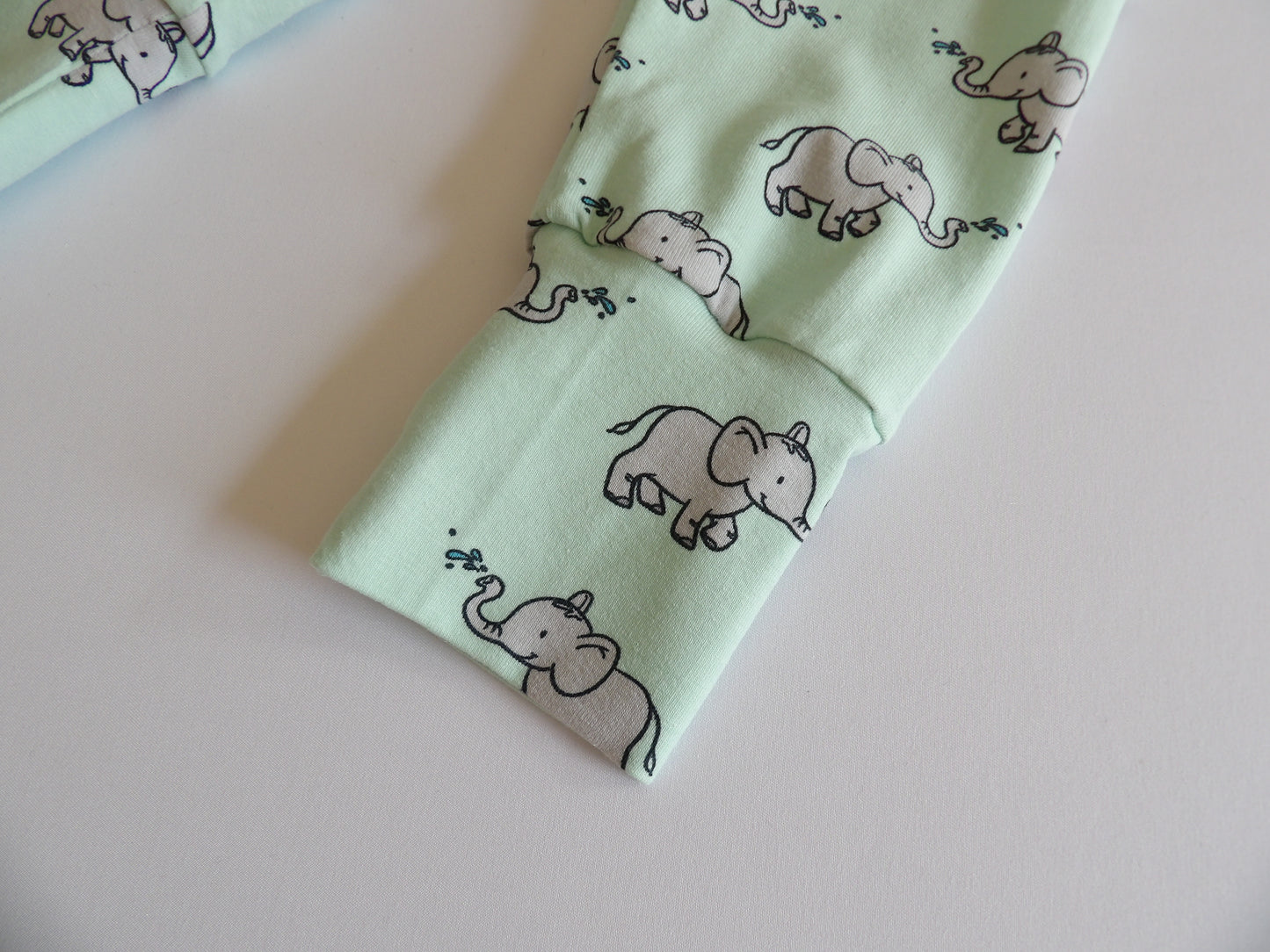 Storlek 56, Elephant Breeze - Handgjort babyset, OEKO-TEX®-certifierade tyger