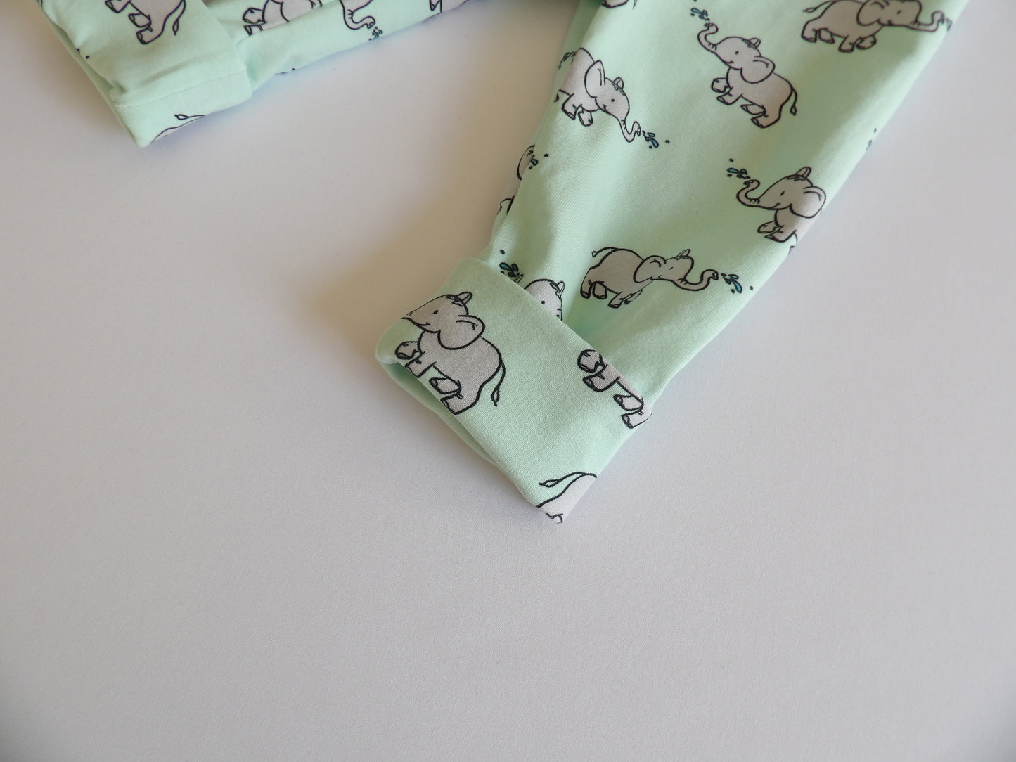 Storlek 56, Elephant Breeze - Handgjort babyset, OEKO-TEX®-certifierade tyger