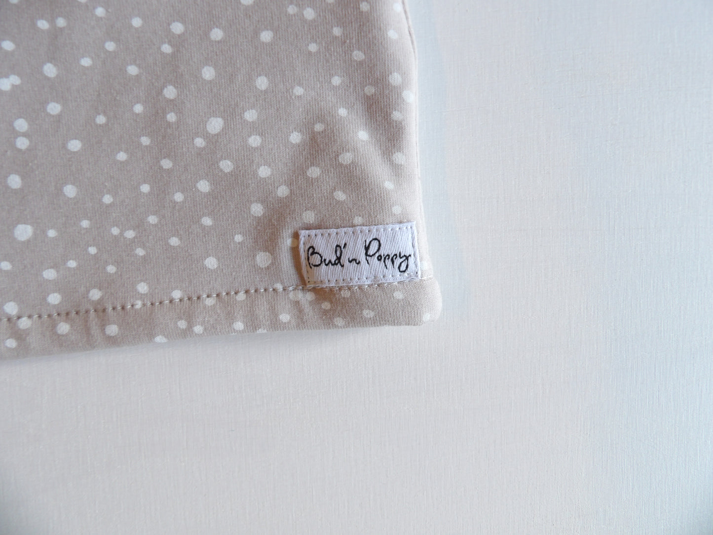 Fodrad barnmössa i merinoull, Winter Dots, storlek 48/50 & 50/52 - Bud´s Wardrobe