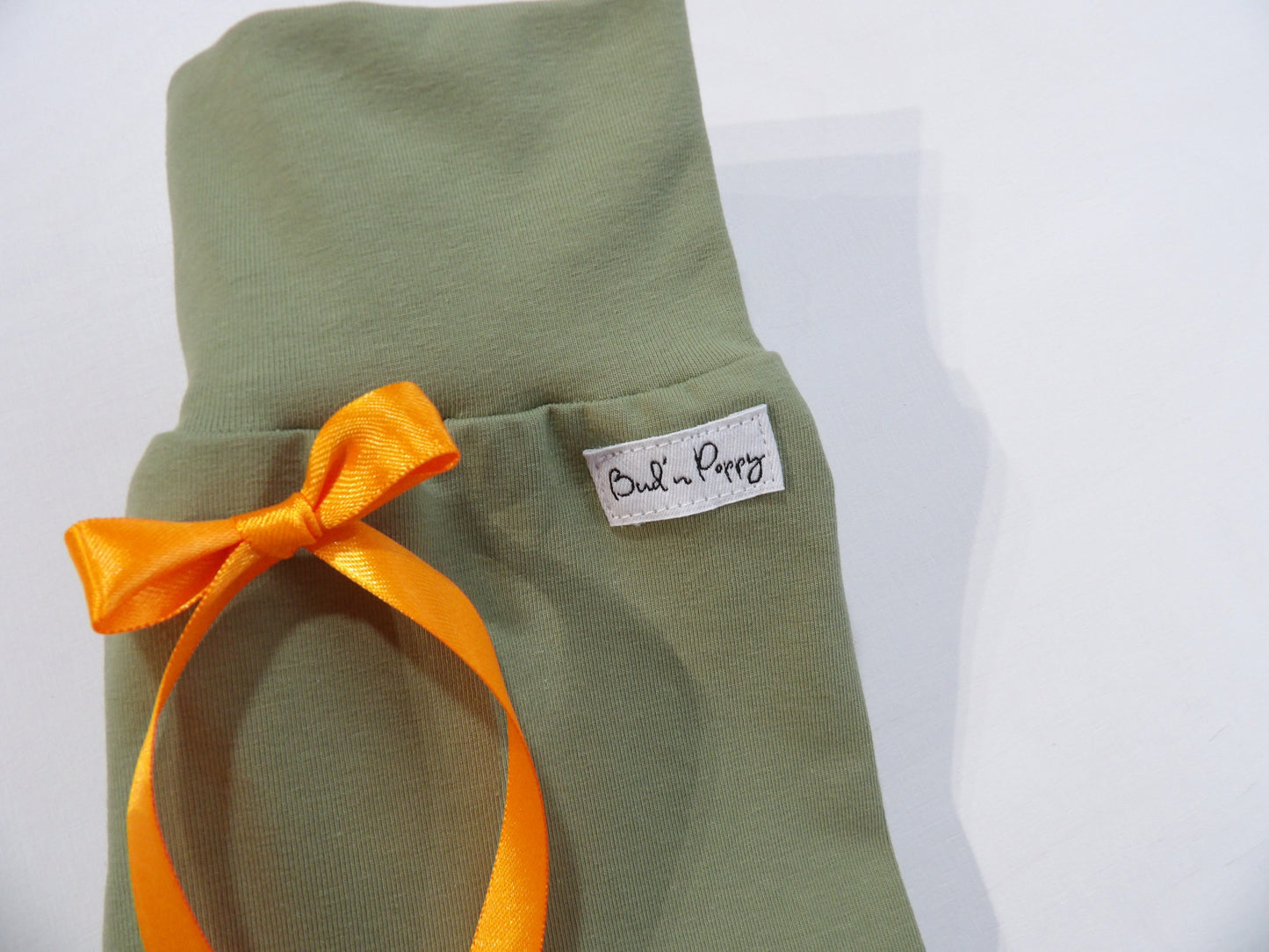 Växa-byxa Cute Olive Pants - storlek 62 (ca 2-4 mån)