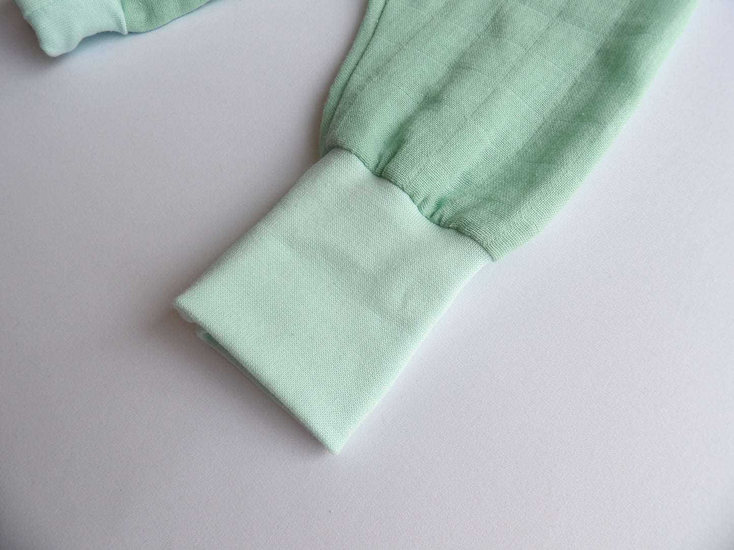 Storlek 56, Pink Today I Wear Green - Handgjort babyset, OEKO-TEX®-certifierade tyger