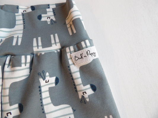 Grow-with-me pants Cute Giraffe Grey - size 62 & 68 (approx. 2-4 & 4-6 months)