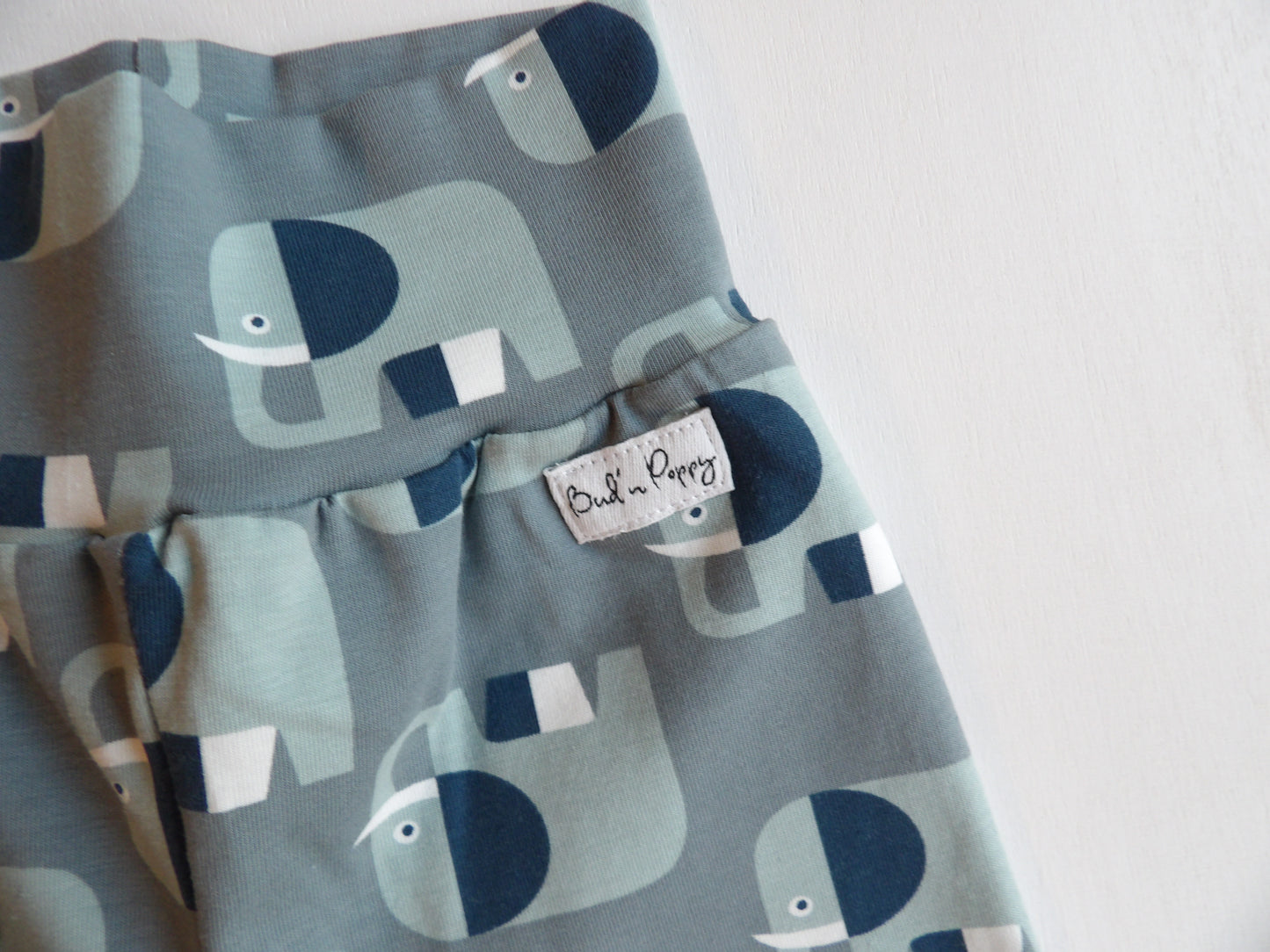 Växa-byxa Grey Elephant - storlek 68 (ca 4-6 mån)