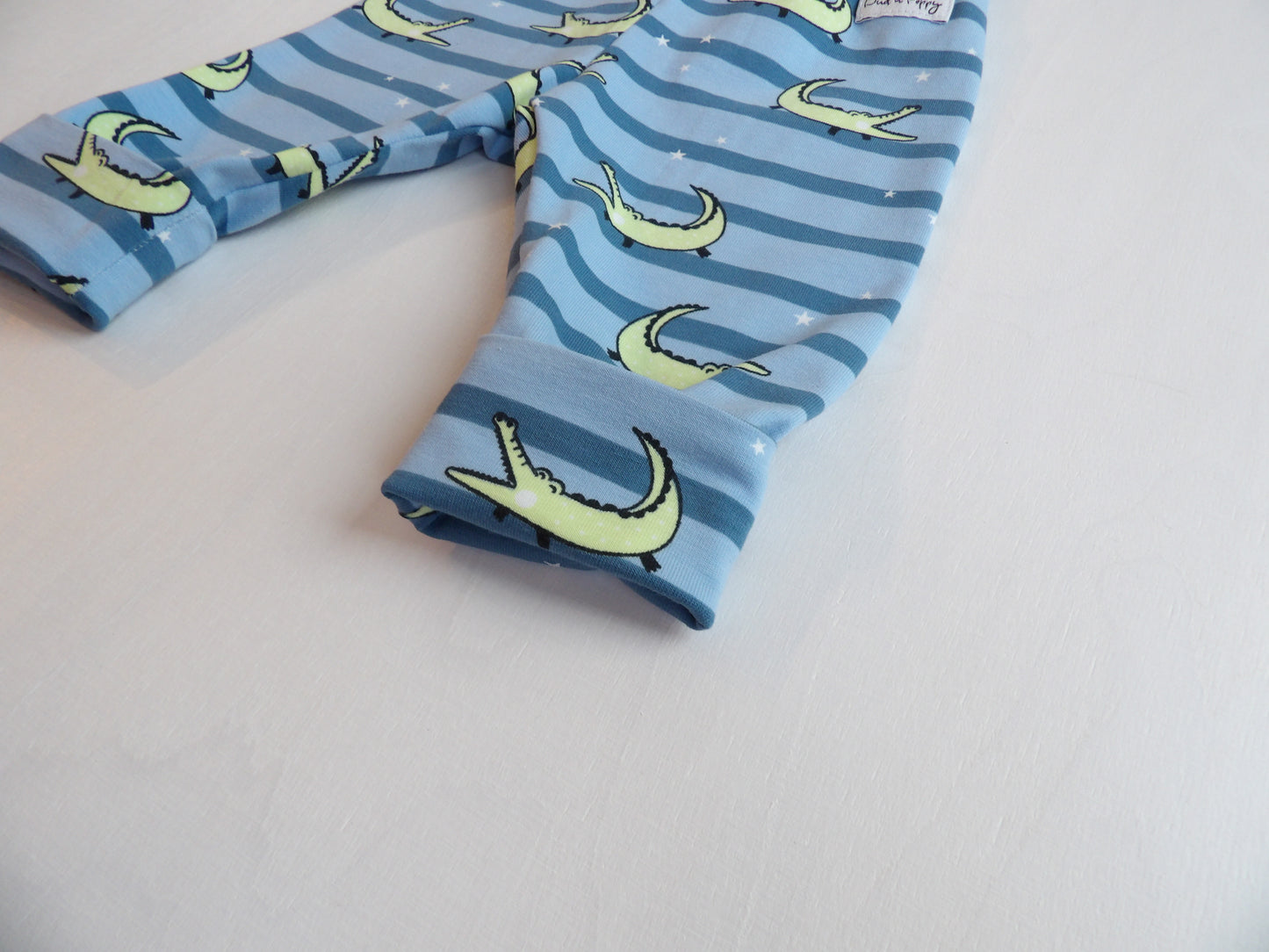 Växa-byxa Cute Crocodile Pants - storlek 50 (ca 0-1 mån)
