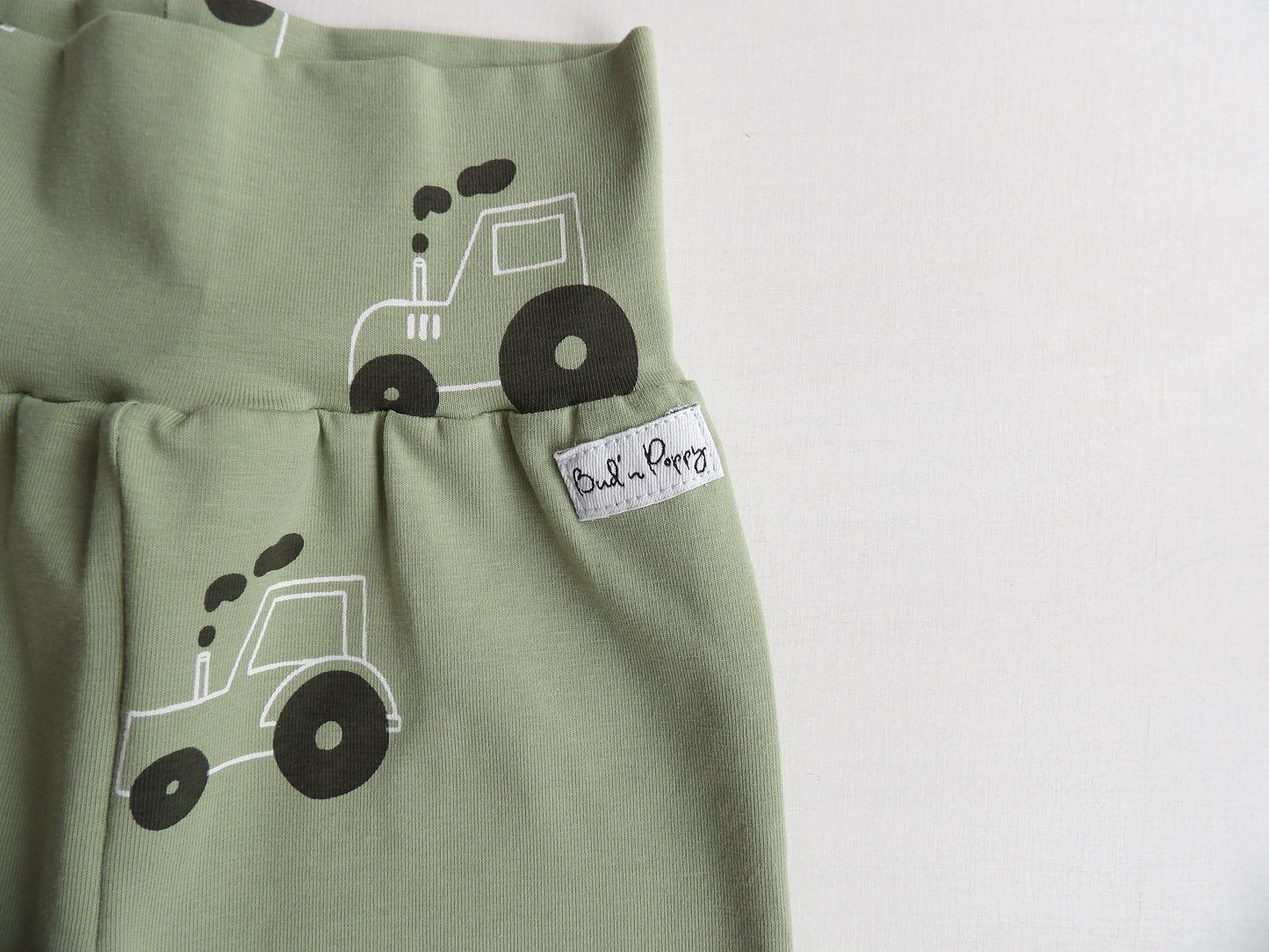 Växa-byxa Tiny Tractor Pants - storlek 62 (ca 2-4 mån)