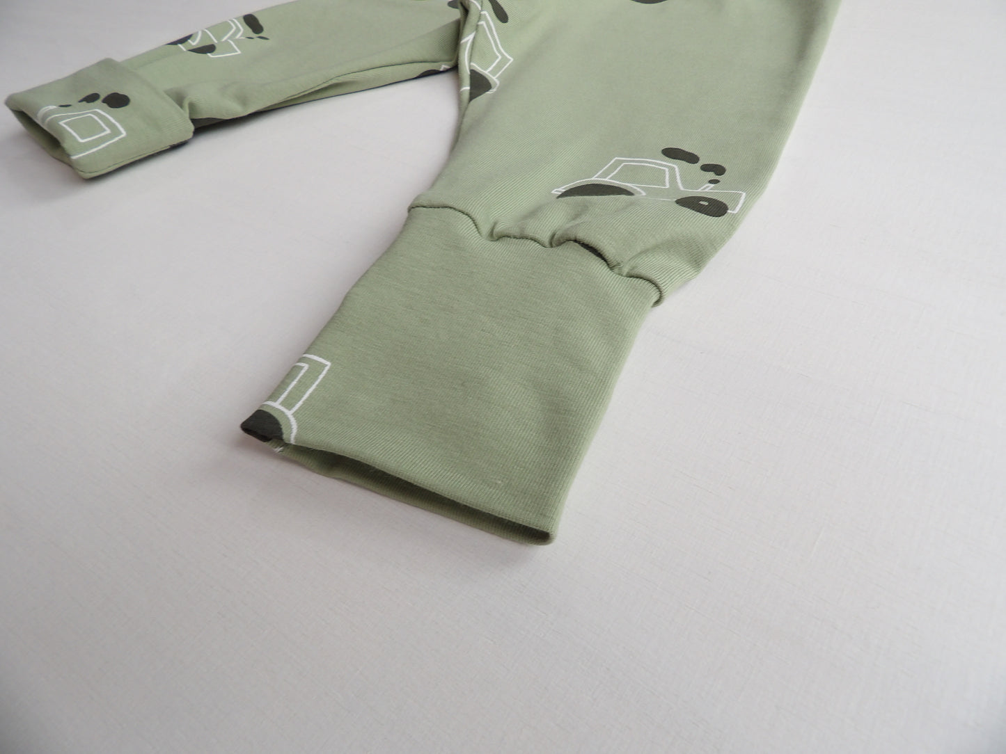 Växa-byxa Tiny Tractor Pants - storlek 62 (ca 2-4 mån)