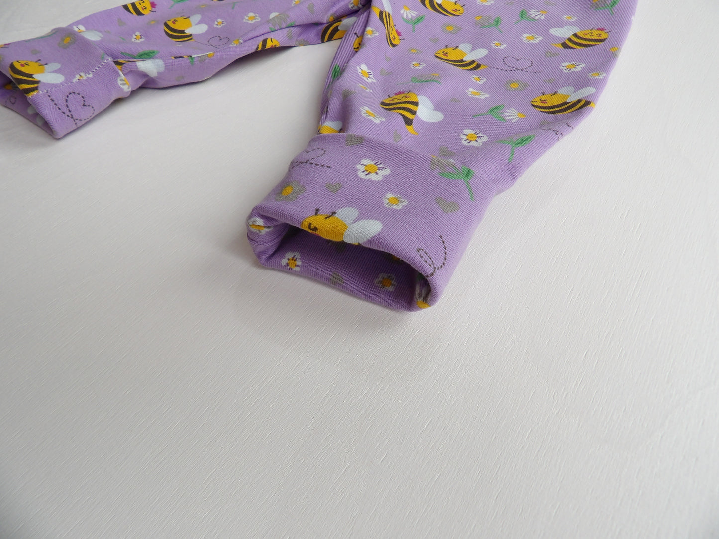 Växa-byxa Lavender Bee Pants - storlek 56 (1-2 mån)