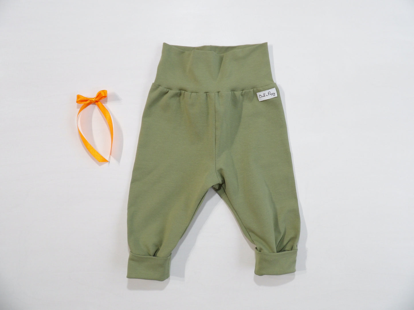 Växa-byxa Cute Olive Pants - storlek 62 (ca 2-4 mån)