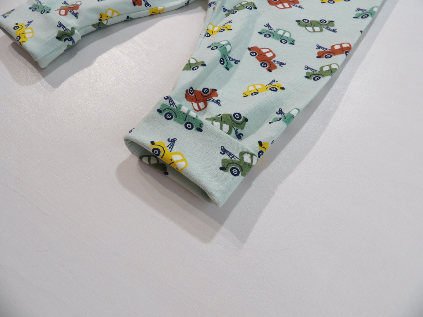 Växa-byxa Minty Car Pants - storlek 50, 56 & 62 (ca 0-1 mån, 1-2 mån & 2-4 mån)
