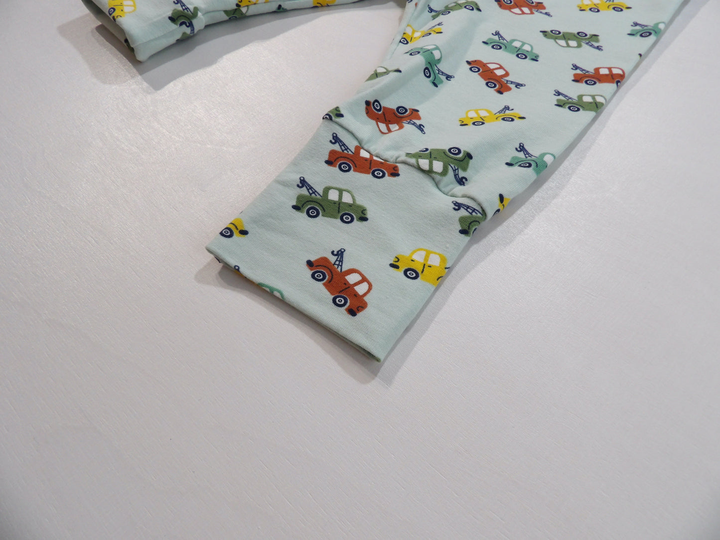 Växa-byxa Minty Car Pants - storlek 50, 56 & 62 (ca 0-1 mån, 1-2 mån & 2-4 mån)