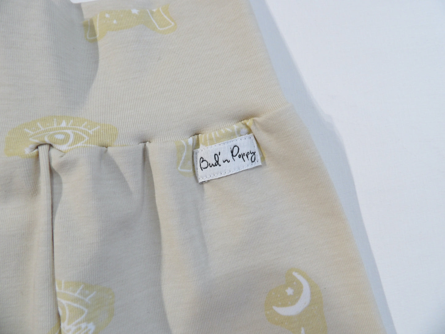 Växa-byxa Beige Moon Pants - storlek 62 (ca 2-4 mån)