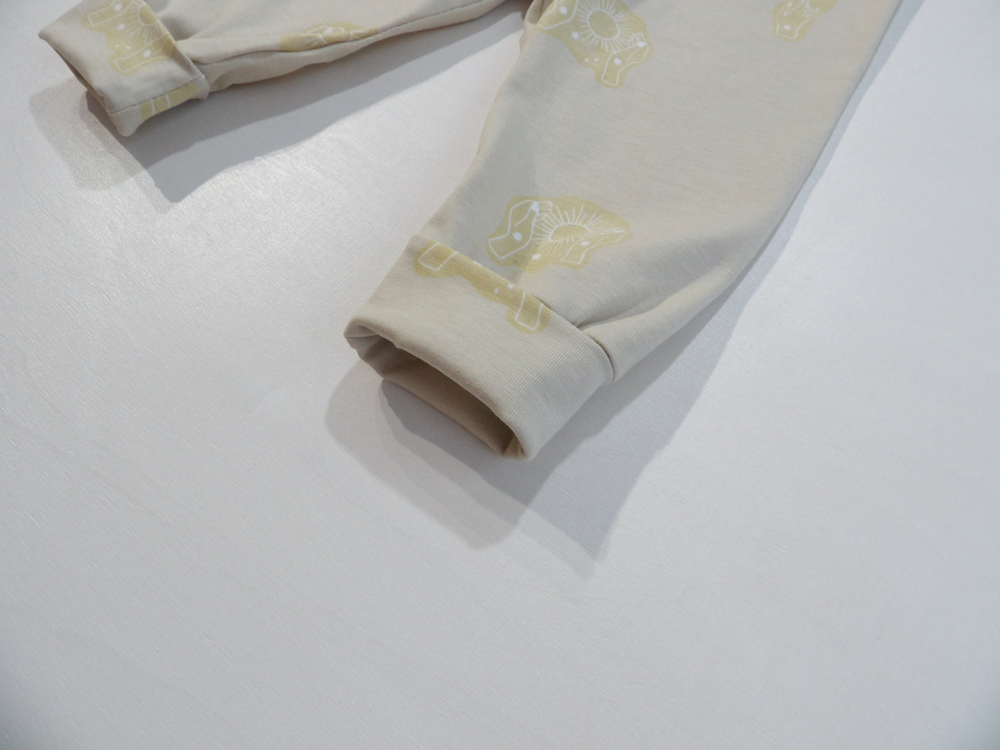 Växa-byxa Beige Moon Pants - storlek 62 (ca 2-4 mån)