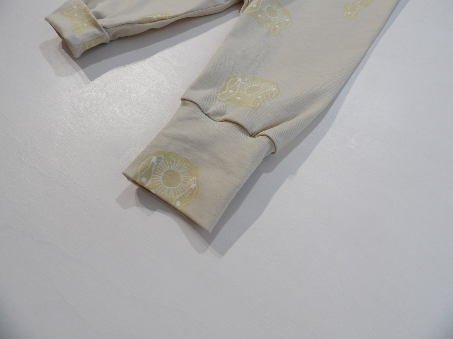 Växa-byxa Beige Moon Pants - storlek 62 (ca 2-4 mån)