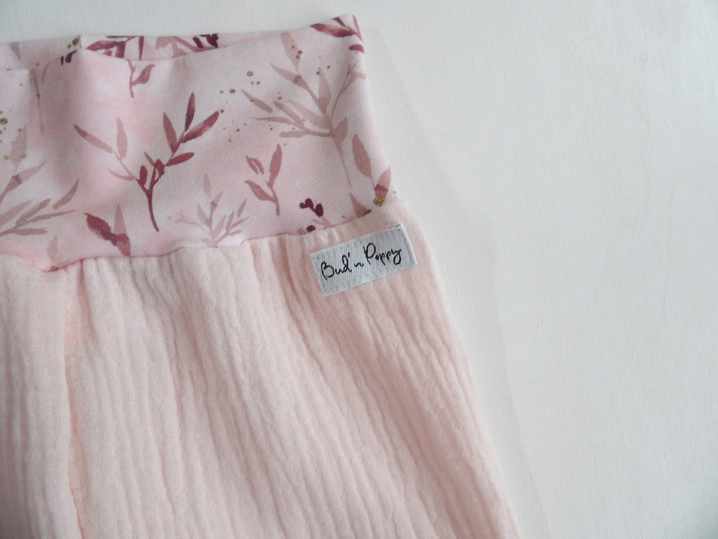 Växa-byxa i Muslin Blush Meadow - storlek 62