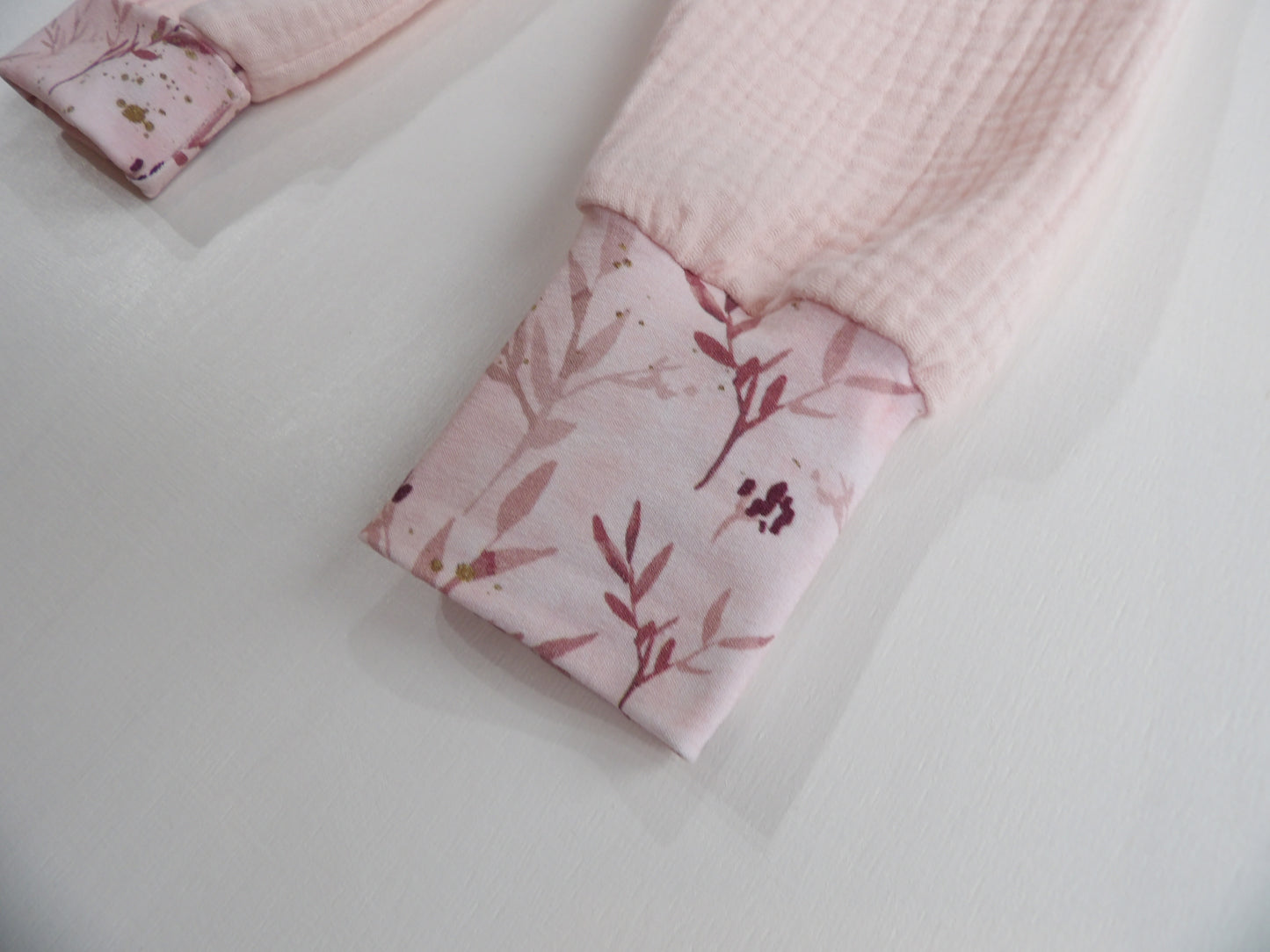 Växa-byxa i Muslin Blush Meadow - storlek 62