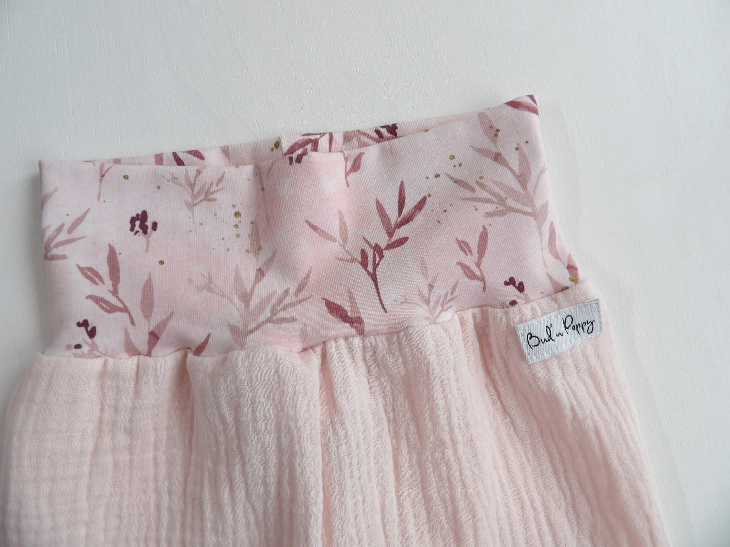 Växa-byxa i Muslin Blush Meadow - storlek 62
