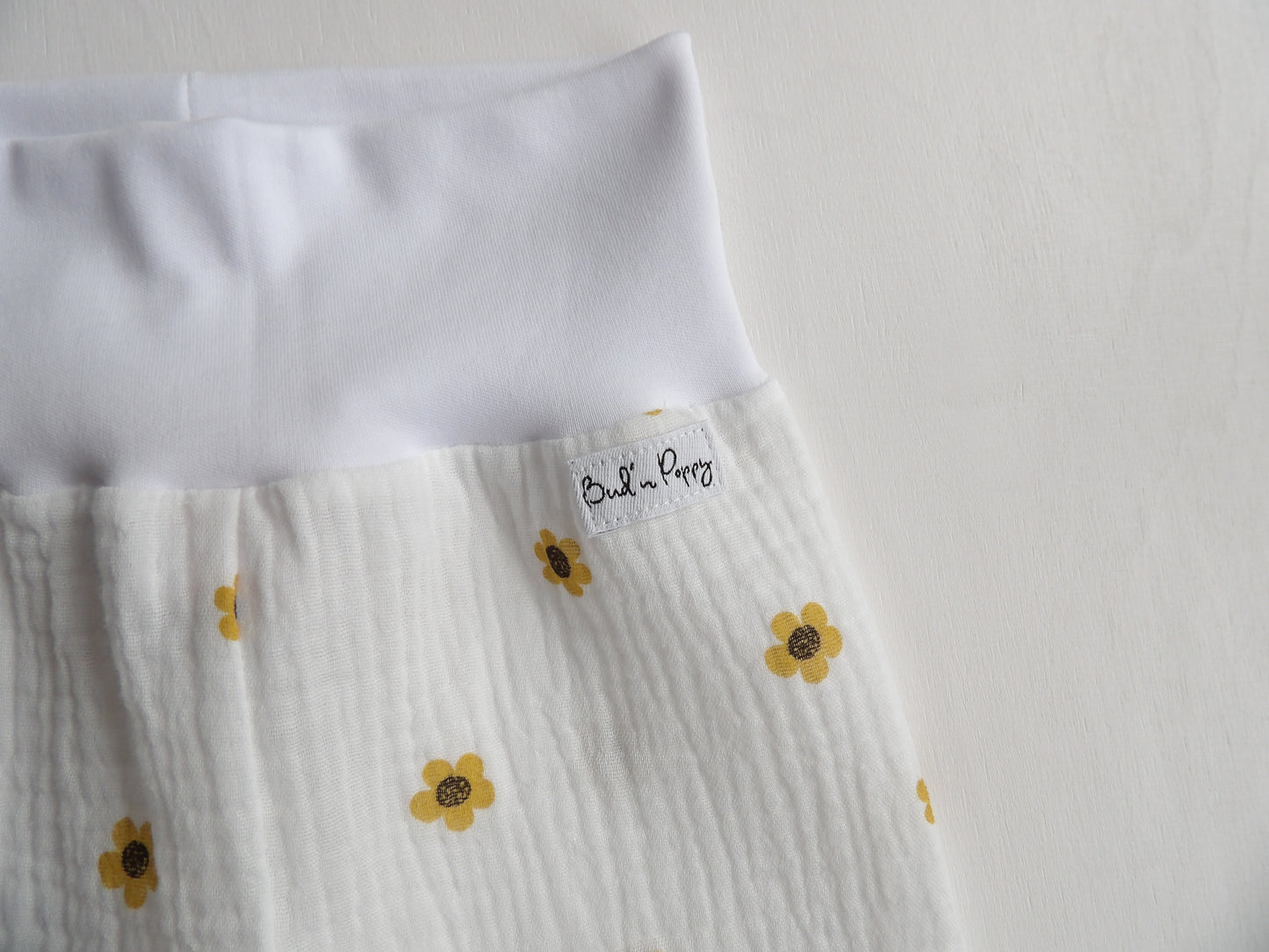 Grow-with-me pants in Muslin Meadow Daisy - size 62