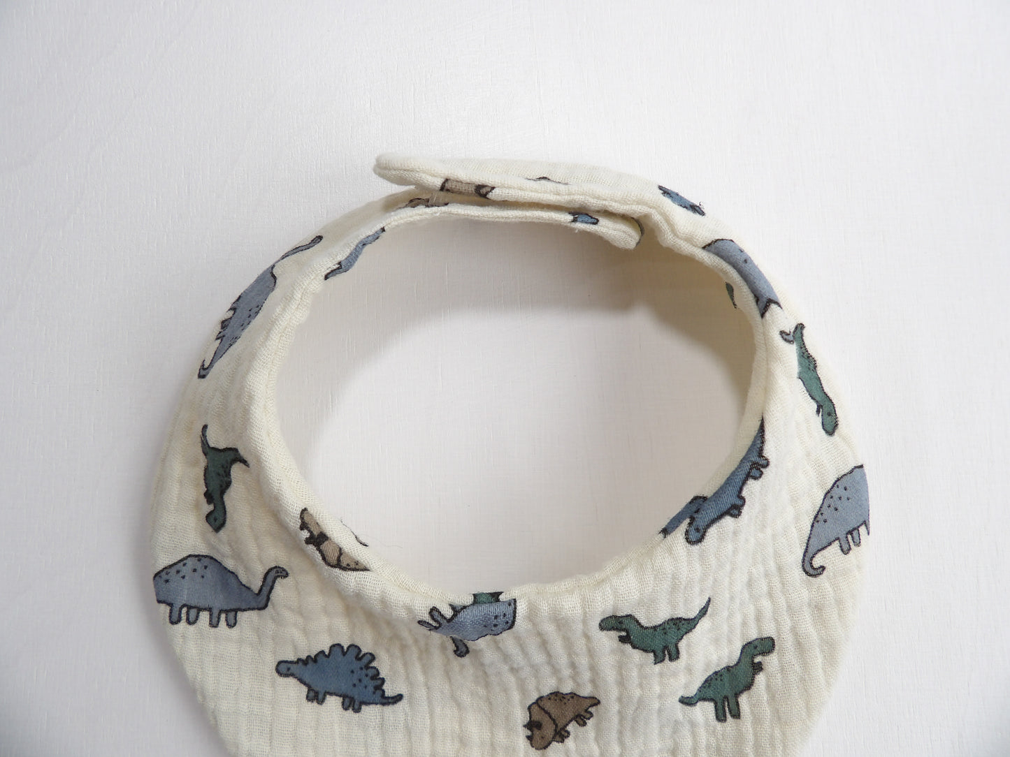 Dregglis i Muslin Dino - One Size (ca 0-1 år)
