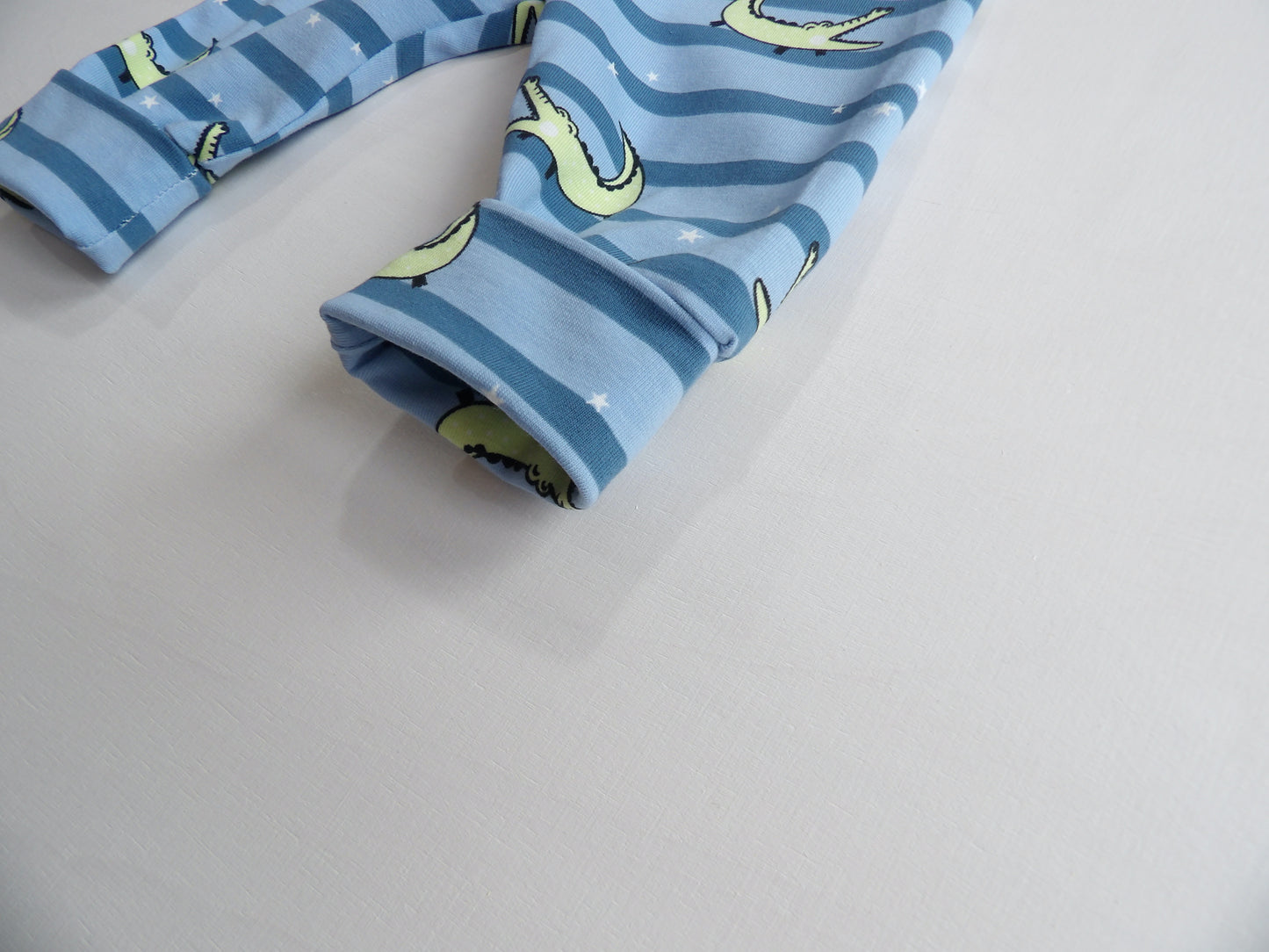 Little One Set Moon Crocodile Blue - storlek 50
