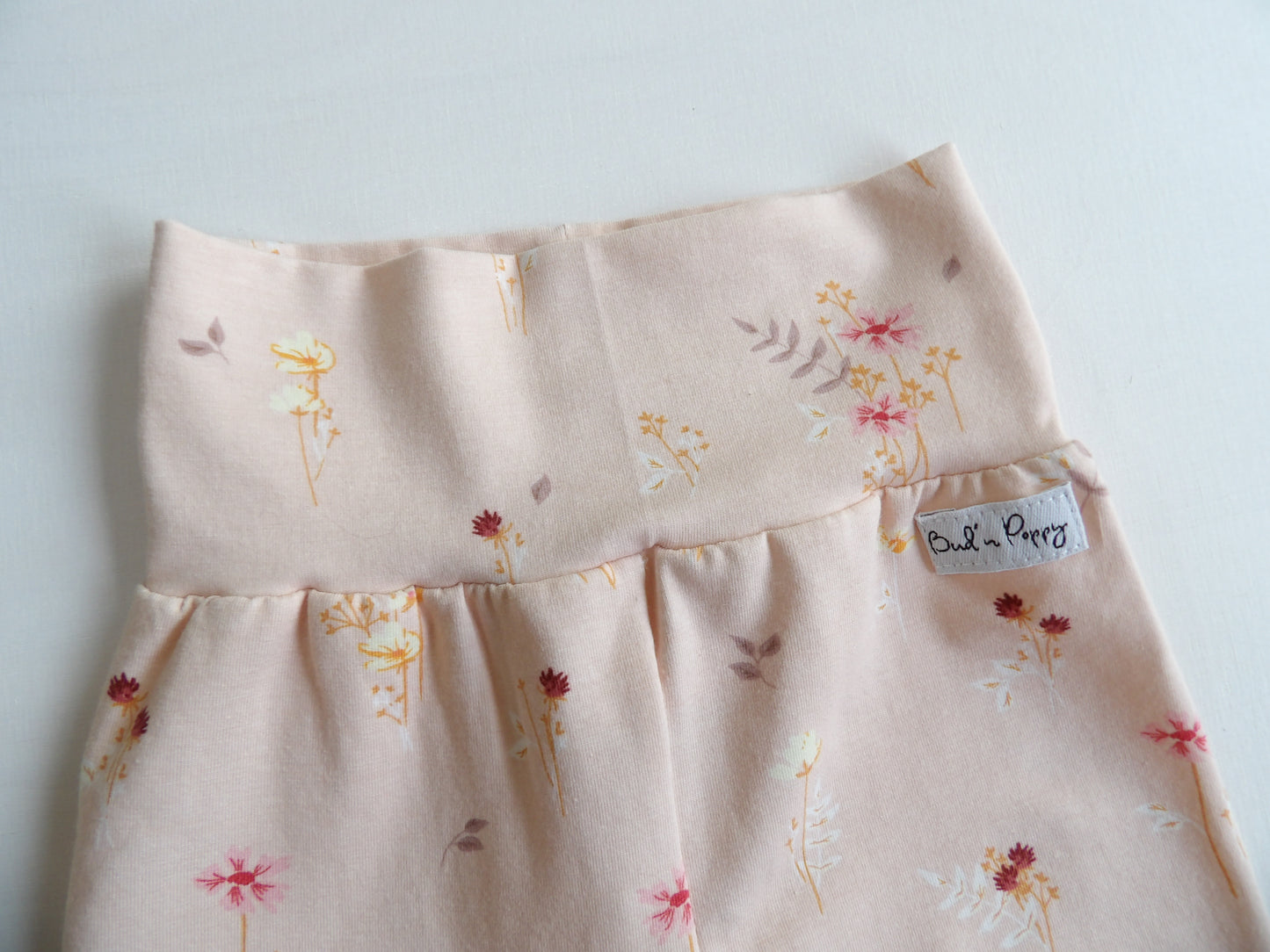 Shorts Flowers on Pink - storlek 56