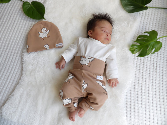 Newborn Set – Silly Goose | Växa-byxa & mössa