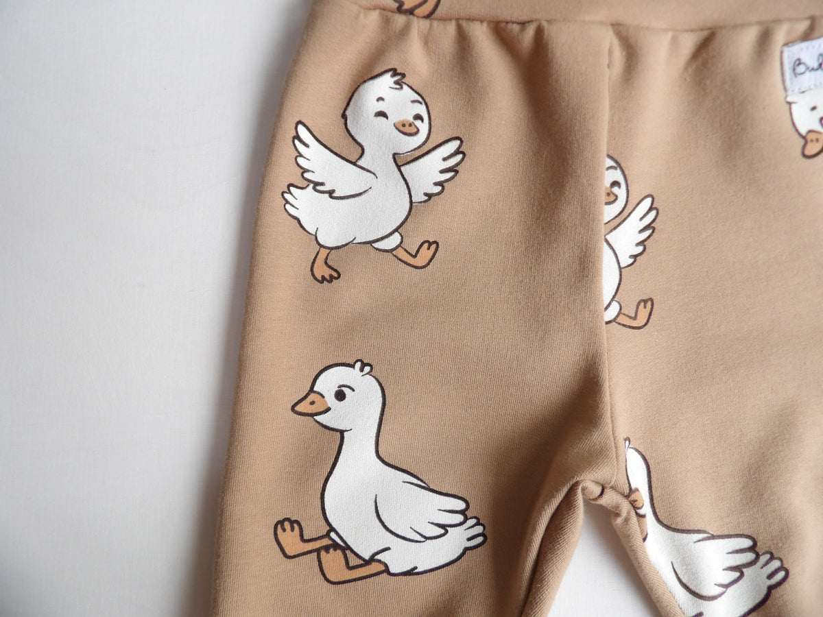 Newborn Set – Silly Goose | Växa-byxa & mössa