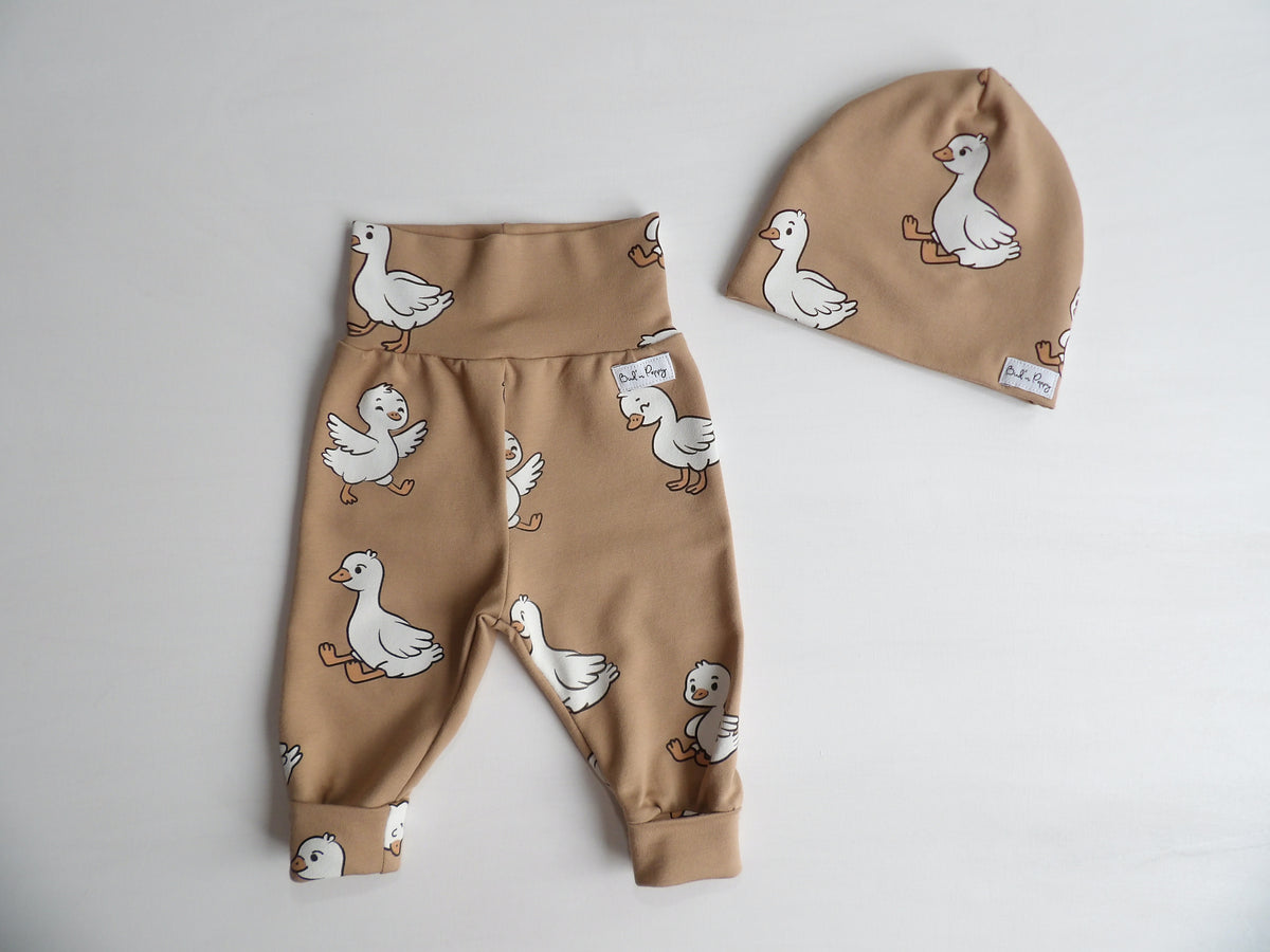 Newborn Set – Silly Goose | Växa-byxa & mössa