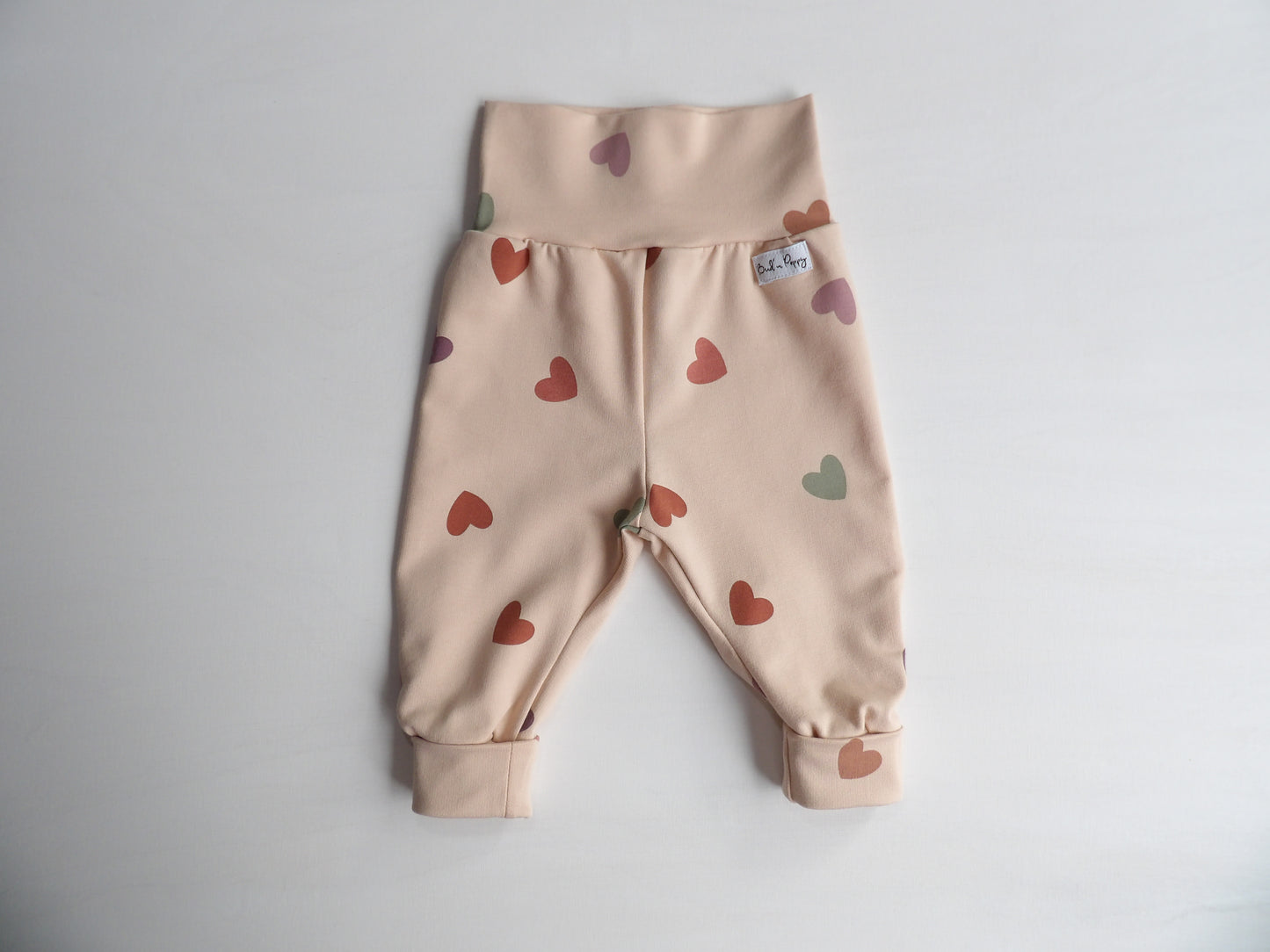Newborn Set – Little Hearts | Växa-byxa & mössa