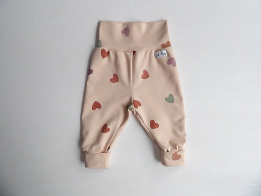 Newborn Set – Little Hearts | Växa-byxa & mössa