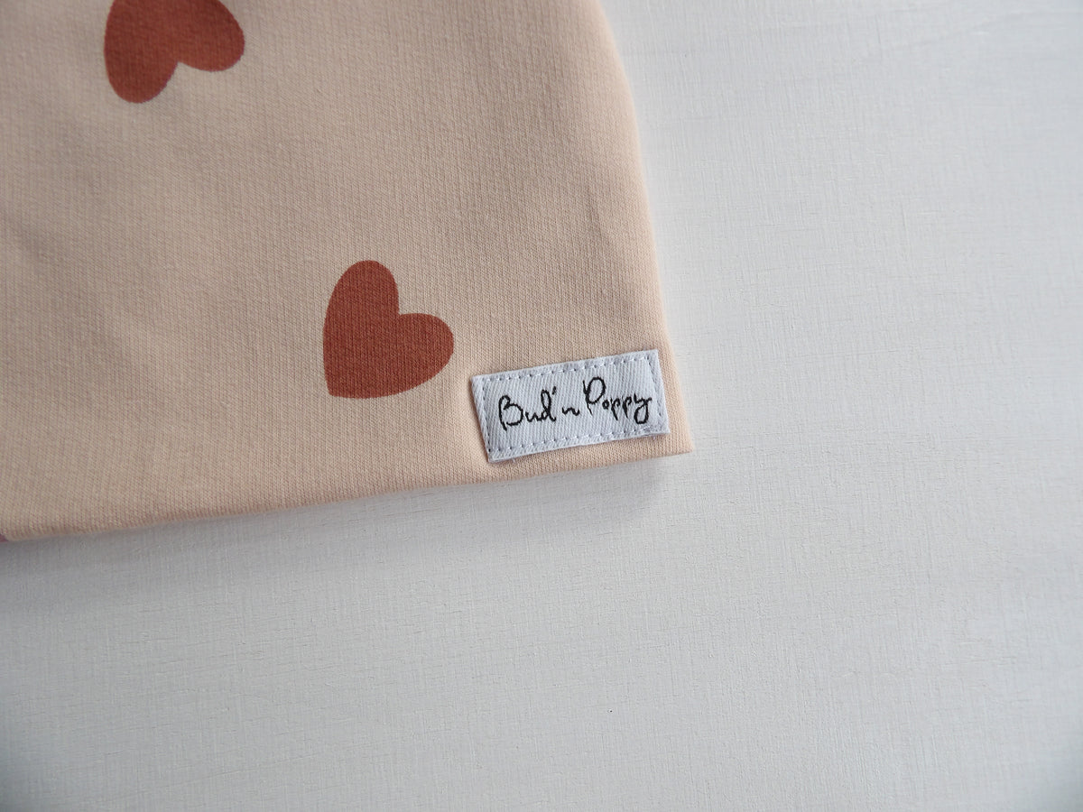 Newborn Set – Little Hearts | Växa-byxa & mössa