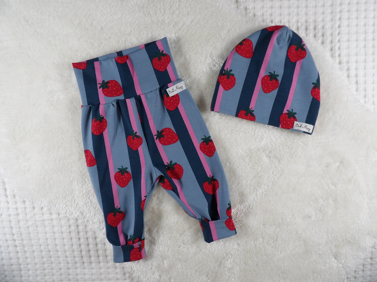 Newborn Set – Berry Stripe | Växa-byxa & mössa
