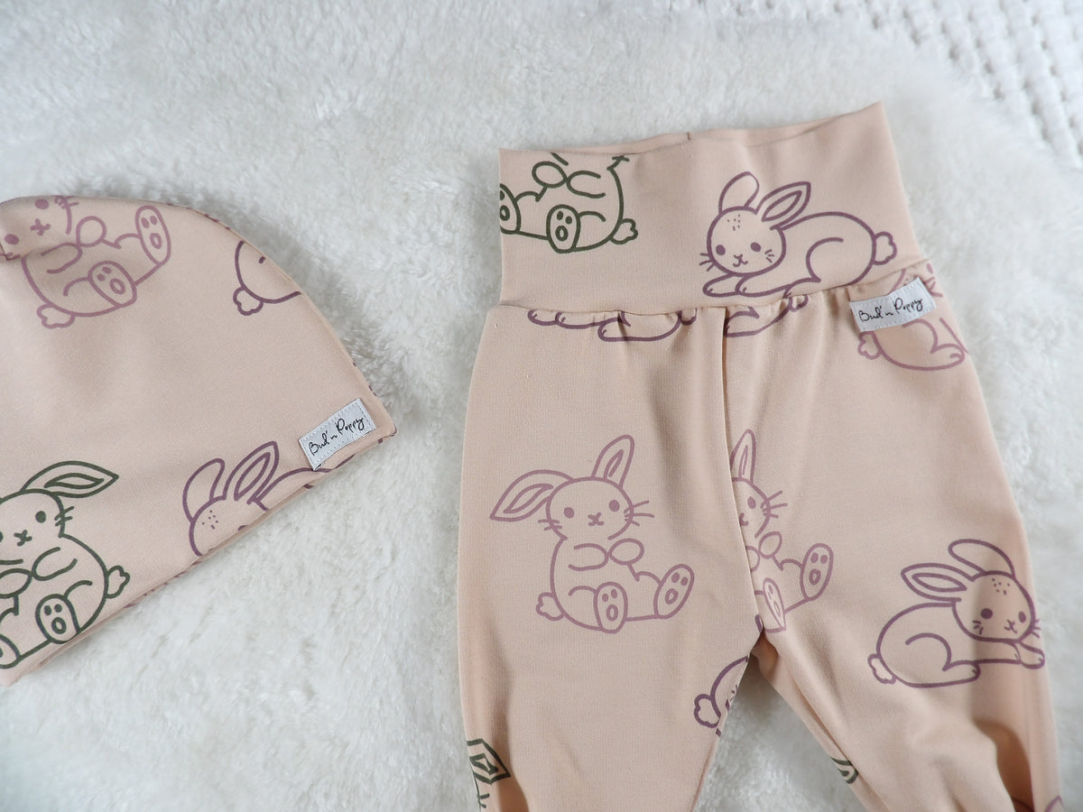 Newborn Set – Bunny Hop | Växa-byxa & mössa