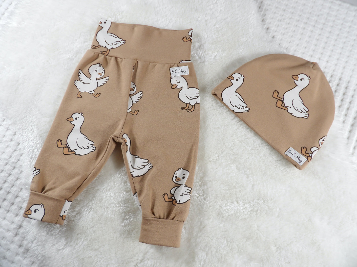 Newborn Set – Silly Goose | Växa-byxa & mössa