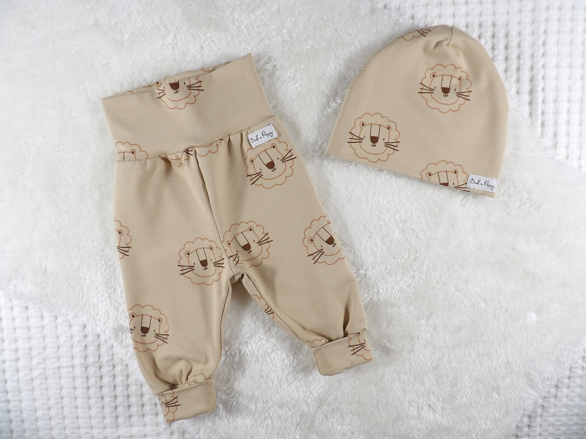 Newborn Set – Little Lion | Växa-byxa & mössa