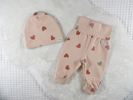 Newborn Set – Little Hearts | Växa-byxa & mössa