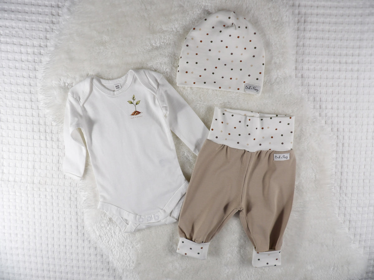 Complete Newborn Set – Little Sprout | Grodd | Body, växa-byxa & mössa