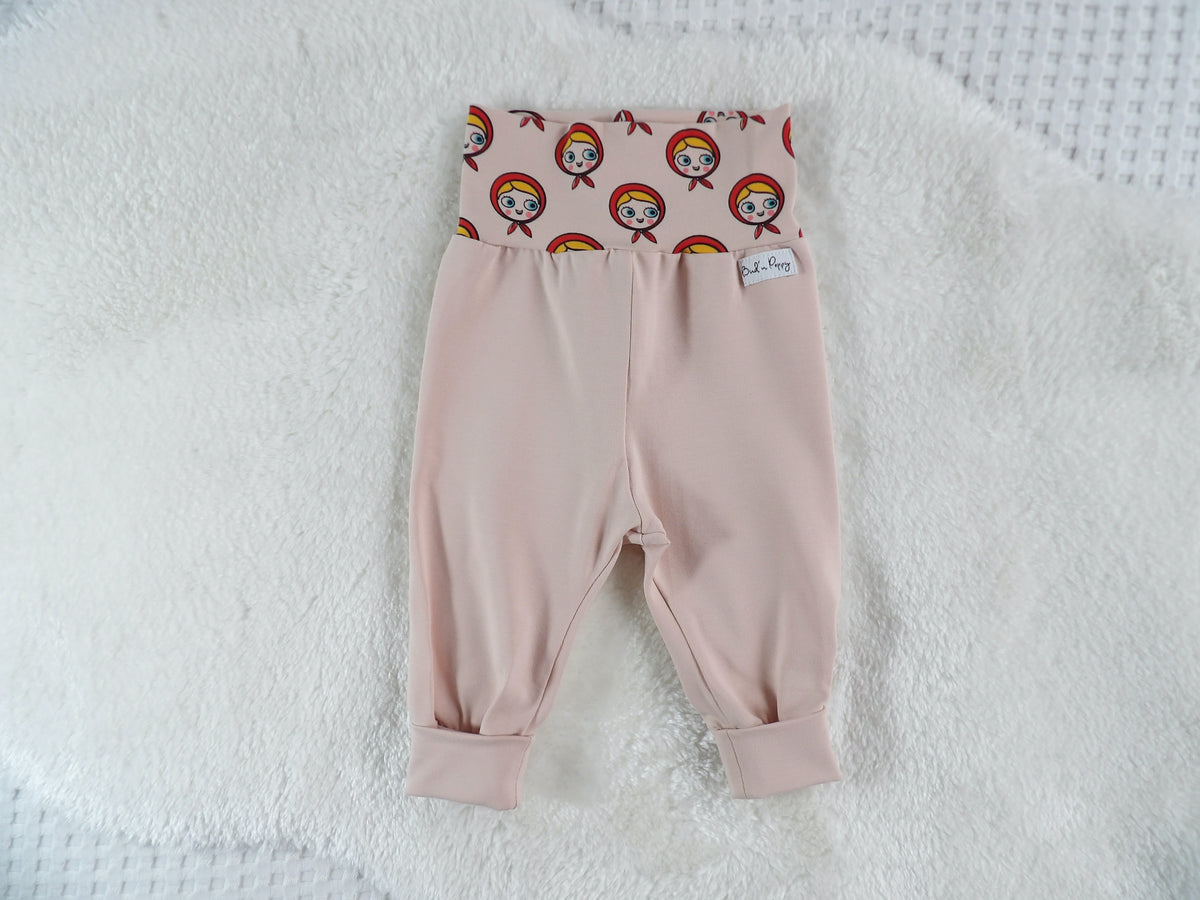 Newborn Set – Little Red Hood | Växa-byxa & mössa