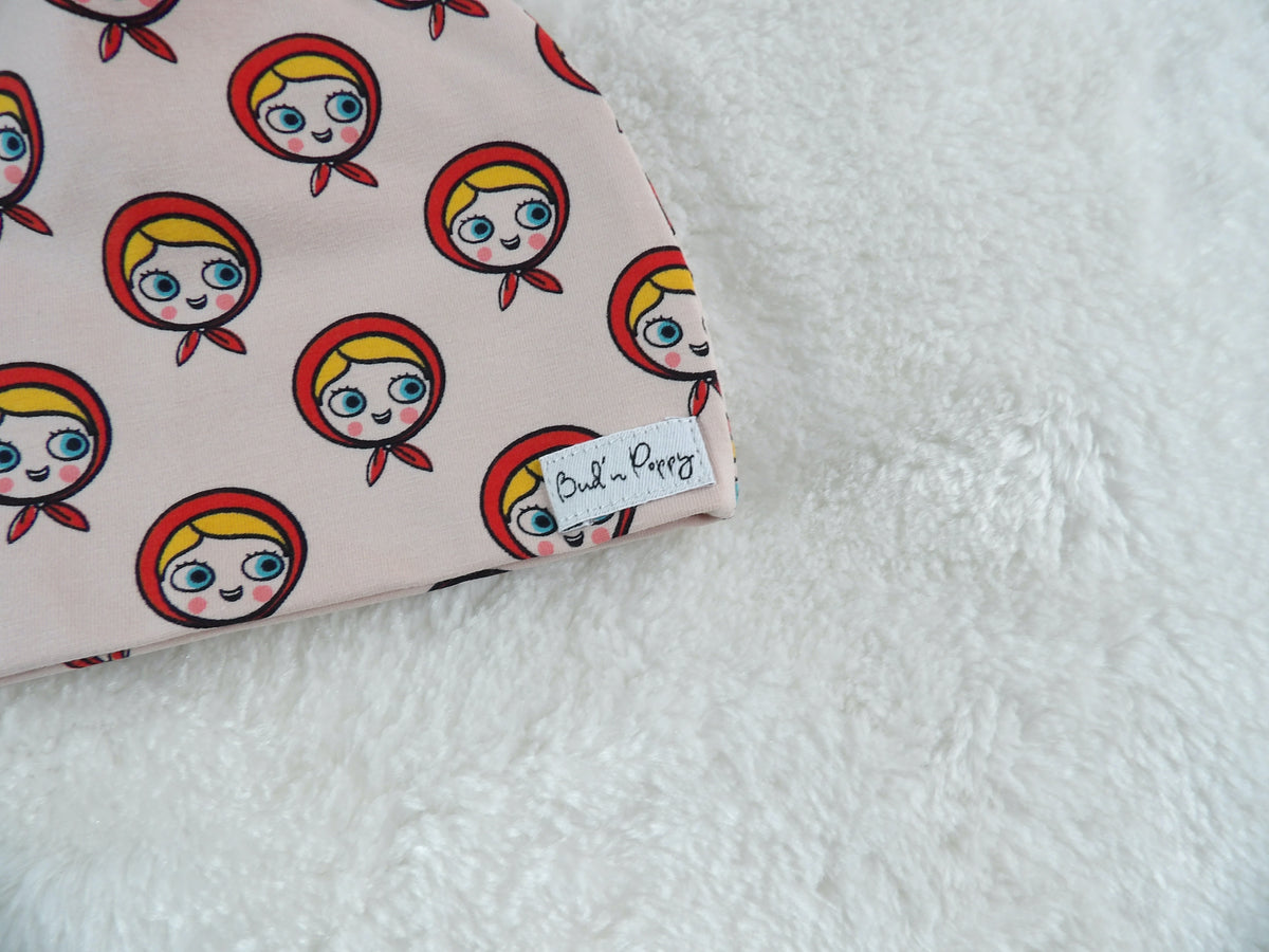 Newborn Set – Little Red Hood | Växa-byxa & mössa