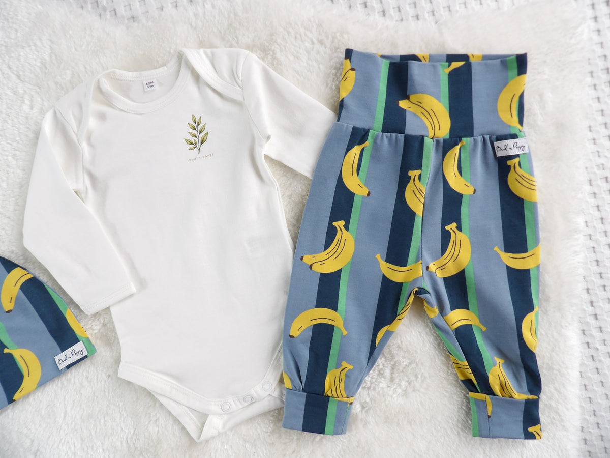 Complete Newborn Set – Banana Club | Kvist | Body, växa-byxa & mössa